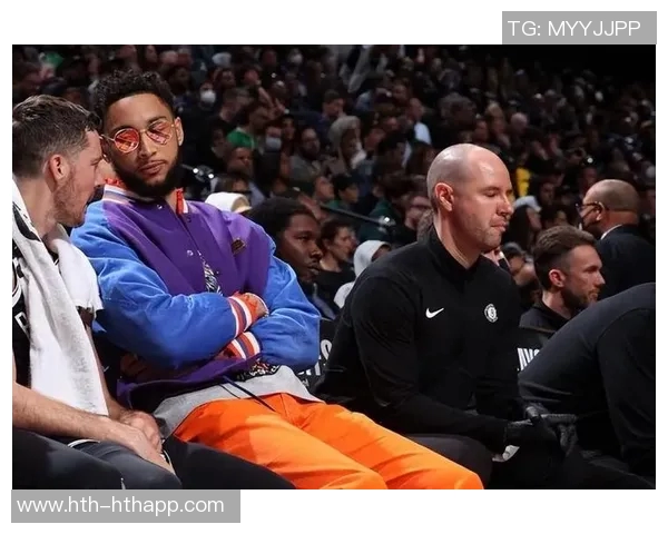 弗兰克解析西蒙斯替补原因强调联赛杯表现影响决策 弗兰克解析西蒙斯替补原因强调联赛杯表现影响决策