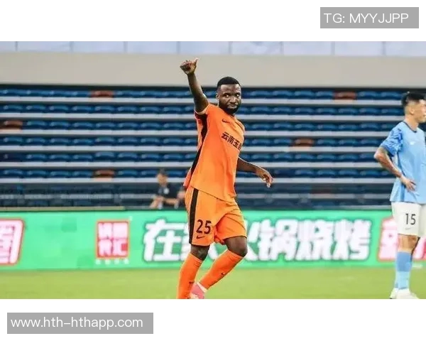 杨瑞琪在比赛最后时刻进球挽回颜面梅州仍以1-4落后于玉昆 杨瑞琪在比赛最后时刻进球挽回颜面梅州仍以1-4落后于玉昆