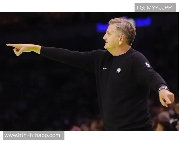 芬奇称赞兰德尔创造投篮机会里德默默奉献干脏活累活