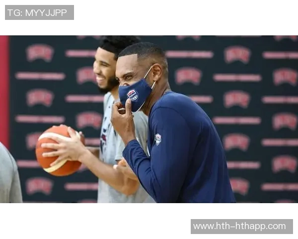 格兰特希尔盛赞斯波近20年友谊认为他是美国男篮最佳主帅人选